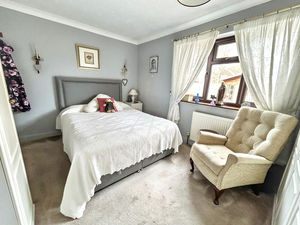 Photo 19- click for photo gallery